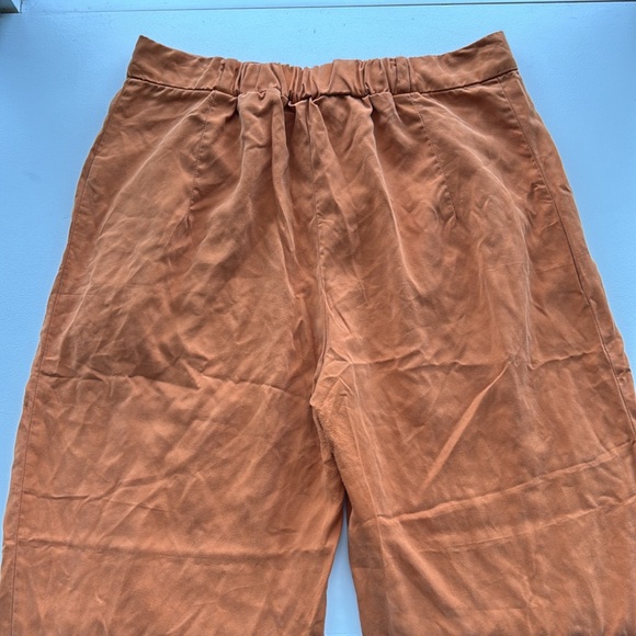 Back Beat Co Wide Leg Pleated Tencel Trousers - Picture 3 of 4